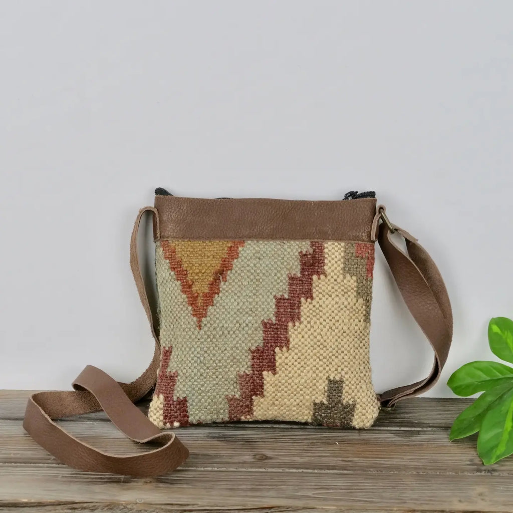 Small Jute Crossbody